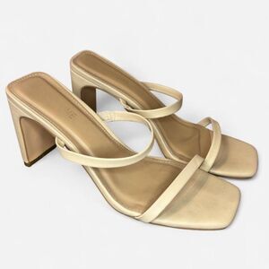 Unbranded Women's Cream and Tan Courts
